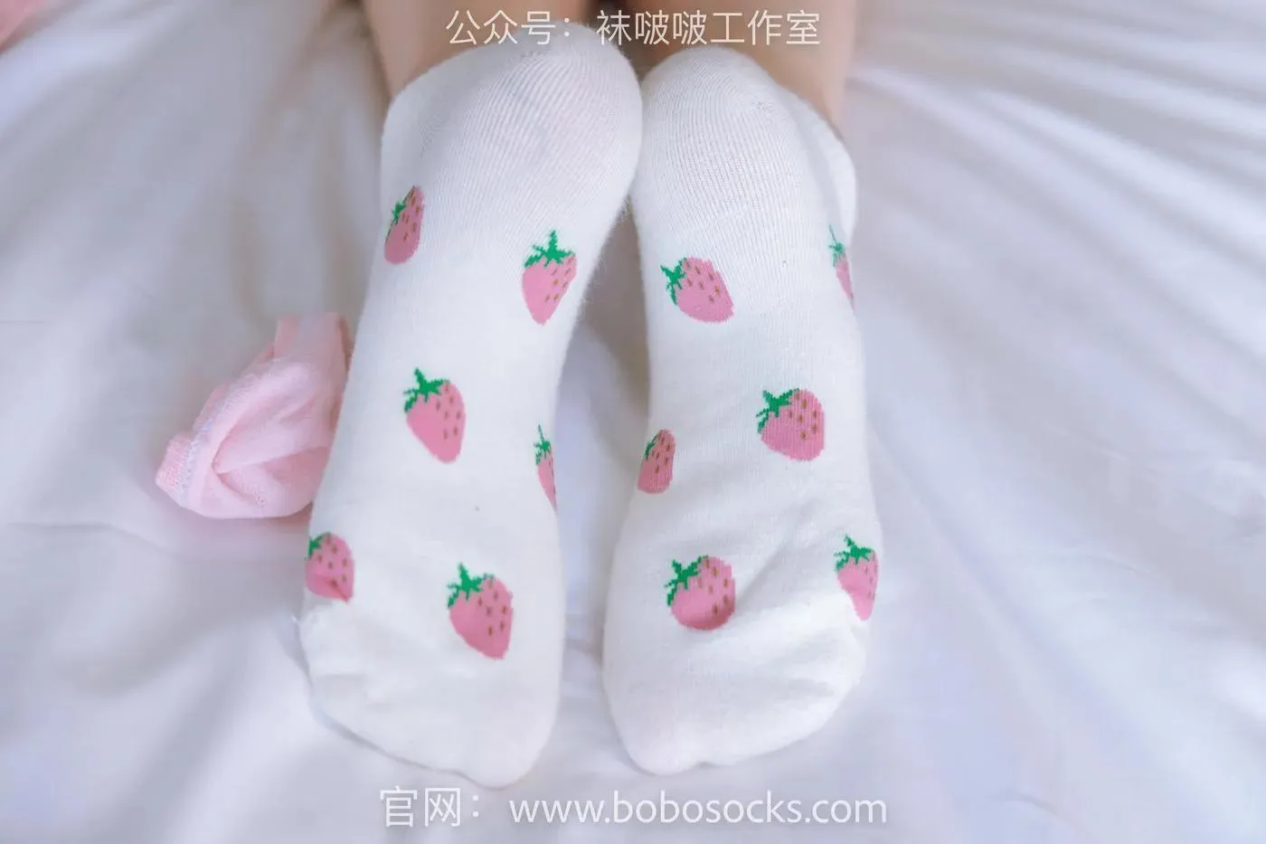 [BoBoSocks袜啵啵]NO.127 稚予-麦昆板鞋、两双自然穿旧棉袜、裸足 [139P]插图